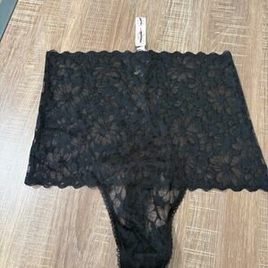 Victoria’s Secret Black Floral Lace High Waist Thong Panty NWT Women’s Small